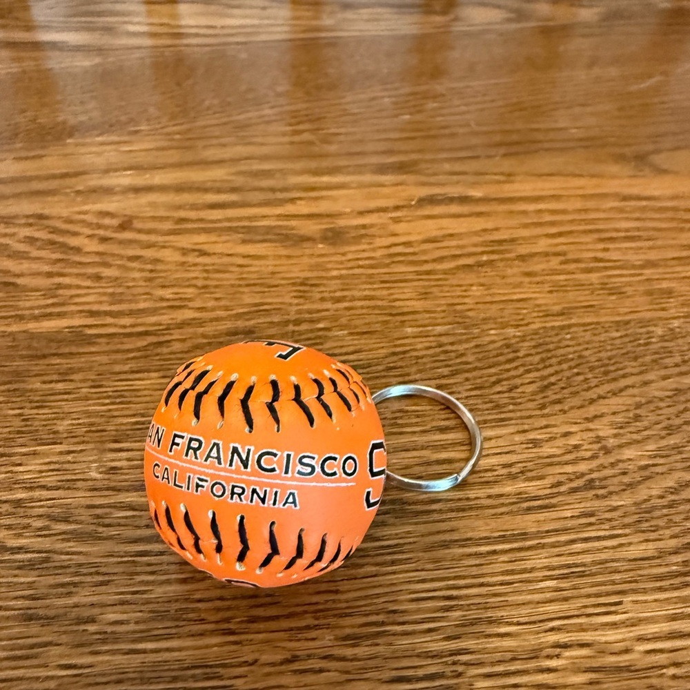 San Francisco California Baseball Keychain – Souvenir Gift
